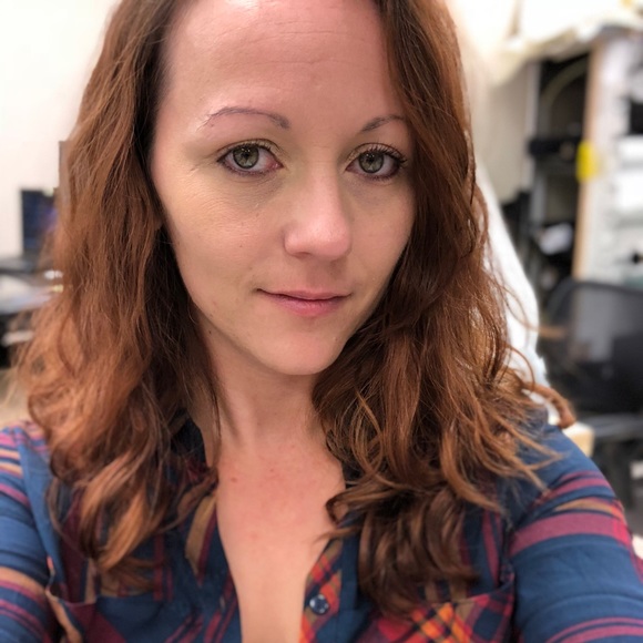 Meet your Posher, Loreli - Picture 1 of 1